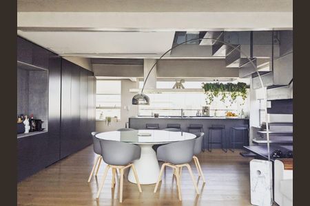 Apartamento à venda com 2 quartos, 200m² em Vila Nova Conceição, São Paulo