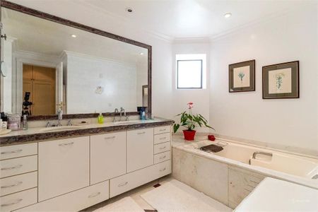 Apartamento à venda com 3 quartos, 295m² em Moema, São Paulo