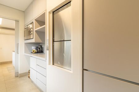 Apartamento à venda com 384m², 3 quartos e 4 vagas Apartamento à venda com 384m², 3 quartos e 4 vagasCozinha