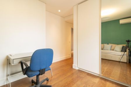 Apartamento à venda com 384m², 3 quartos e 4 vagas Apartamento à venda com 384m², 3 quartos e 4 vagasSuíte 2