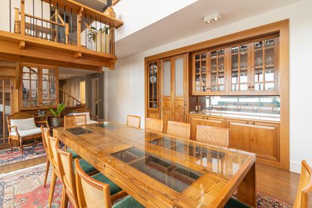 Apartamento à venda com 384m², 3 quartos e 4 vagas Apartamento à venda com 384m², 3 quartos e 4 vagasSala 1