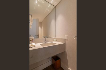 Apartamento à venda com 384m², 3 quartos e 4 vagas Apartamento à venda com 384m², 3 quartos e 4 vagasLavabo 2