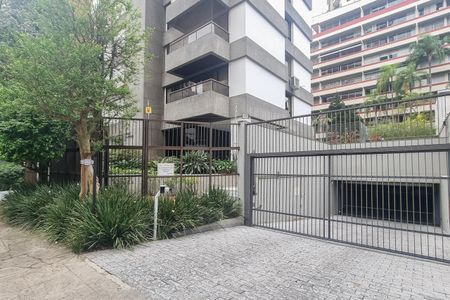 Apartamento à venda com 384m², 3 quartos e 4 vagas Apartamento à venda com 384m², 3 quartos e 4 vagasFachada