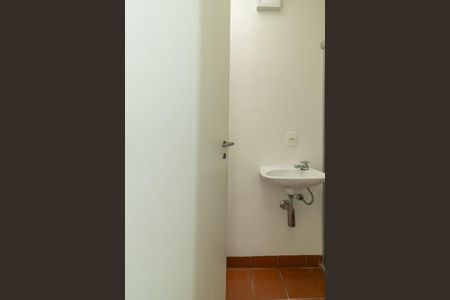 Apartamento à venda com 384m², 3 quartos e 4 vagas Apartamento à venda com 384m², 3 quartos e 4 vagasBanheiro de Serviço