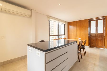 Apartamento à venda com 384m², 3 quartos e 4 vagas Apartamento à venda com 384m², 3 quartos e 4 vagasCopa