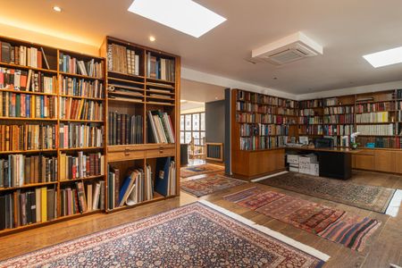 Apartamento à venda com 384m², 3 quartos e 4 vagas Apartamento à venda com 384m², 3 quartos e 4 vagasEscritório