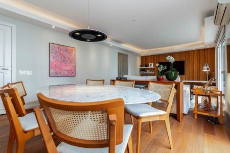 Apartamento à venda com 3 quartos, 158m² em Vila Nova Conceição, São Paulo