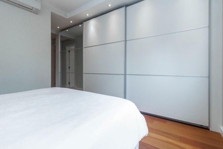 Apartamento à venda com 3 quartos, 158m² em Vila Nova Conceição, São Paulo