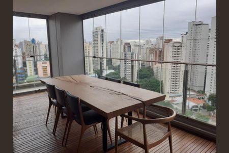 Apartamento à venda com 2 quartos, 180m² em Vila Nova Conceição, São Paulo