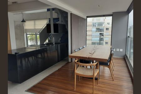 Apartamento à venda com 2 quartos, 180m² em Vila Nova Conceição, São Paulo