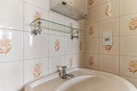 Banheiro de kitnet/studio à venda com 1 quarto, 27m² em Vila Buarque, São Paulo