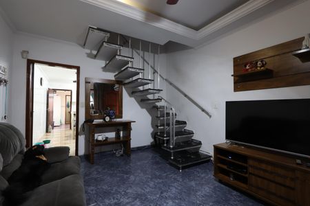 Sala de casa à venda com 3 quartos, 240m² em Vila Graciosa, São Paulo