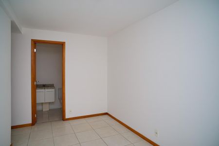 Suíte de apartamento para alugar com 2 quartos, 57m² em Pendotiba, Niterói