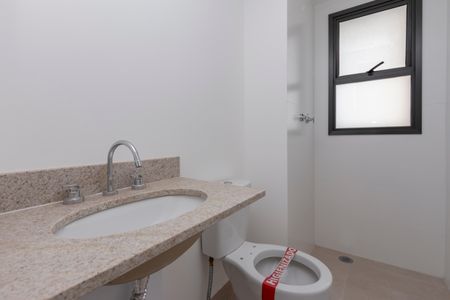 Apartamento à venda com 71m², 2 quartos e 1 vagaBanheiro da Suíte 1