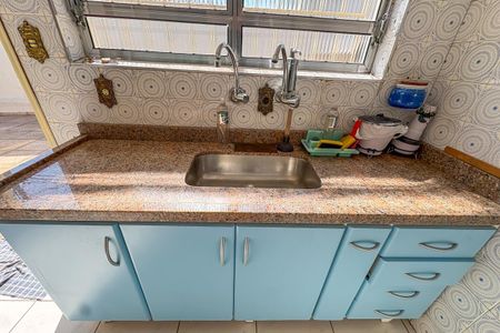 Casa à venda com 129m², 2 quartos e 2 vagas Casa à venda com 129m², 2 quartos e 2 vagasCozinha