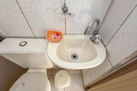 Casa à venda com 129m², 2 quartos e 2 vagas Casa à venda com 129m², 2 quartos e 2 vagasBanheiro 1