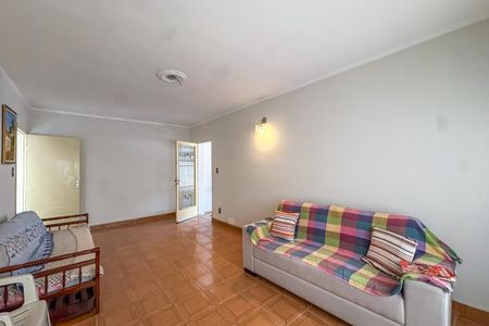 Casa à venda com 129m², 2 quartos e 2 vagas Casa à venda com 129m², 2 quartos e 2 vagasSala