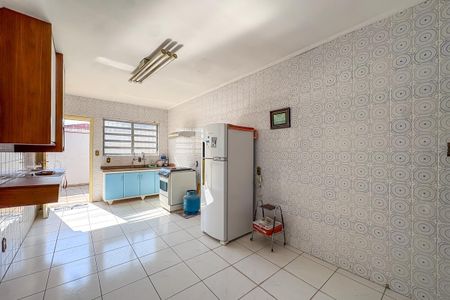 Casa à venda com 129m², 2 quartos e 2 vagas Casa à venda com 129m², 2 quartos e 2 vagasCozinha