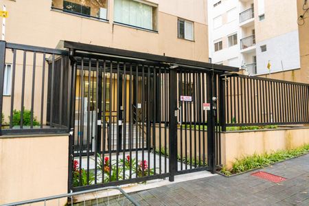 Apartamento para alugar com 47m², 2 quartos e 1 vaga Apartamento para alugar com 47m², 2 quartos e 1 vagaFachada