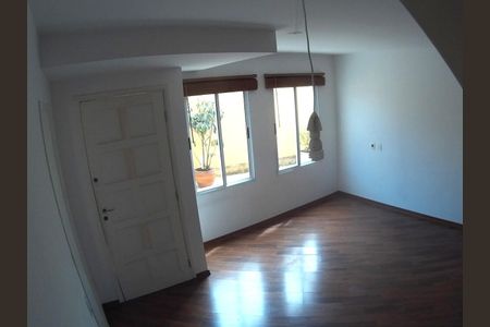 Sala de casa de condomínio à venda com 2 quartos, 109m² em Vila Anglo Brasileira, São Paulo