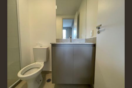 Banheiro de apartamento para alugar com 1 quarto, 25m² em Vila Butantã, São Paulo