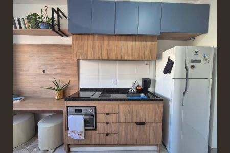 Cozinha de apartamento para alugar com 1 quarto, 24m² em Pompeia, São Paulo