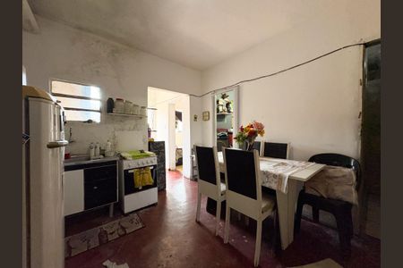 Casa à venda com 400m², 6 quartos e 1 vaga Casa à venda com 400m², 6 quartos e 1 vagaSala/Cozinha