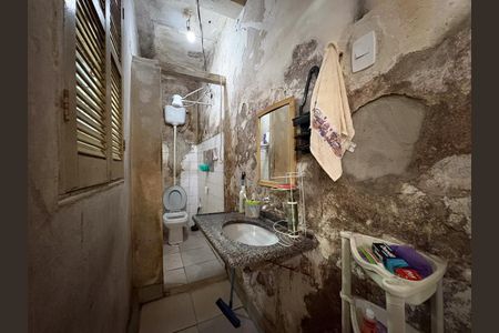 Casa à venda com 400m², 6 quartos e 1 vaga Casa à venda com 400m², 6 quartos e 1 vagaBanheiro