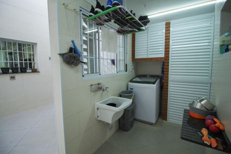 Casa à venda com 180m², 2 quartos e 2 vagasÁrea de Serviço