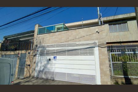 Casa à venda com 180m², 2 quartos e 2 vagasFachada