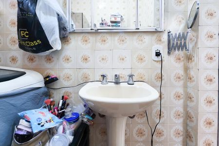 Apartamento à venda com 52m², 2 quartos e sem vagaBanheiro