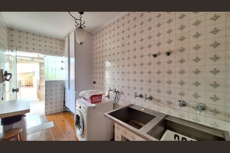 Casa à venda com 700m², 4 quartos e 5 vagasÁrea de Serviço