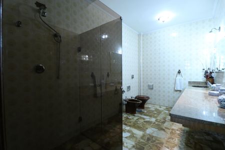 Casa à venda com 700m², 4 quartos e 5 vagasBanheiro Social