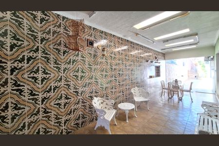 Casa à venda com 700m², 4 quartos e 5 vagasDetalhe