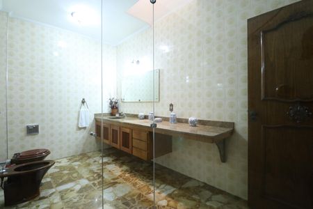 Casa à venda com 700m², 4 quartos e 5 vagasBanheiro Social