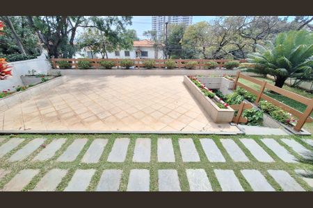 Casa à venda com 700m², 4 quartos e 5 vagasQuintal