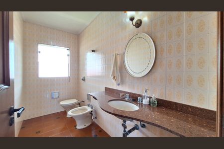 Casa à venda com 700m², 4 quartos e 5 vagasLavabo