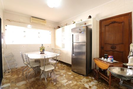 Casa à venda com 700m², 4 quartos e 5 vagasCopa