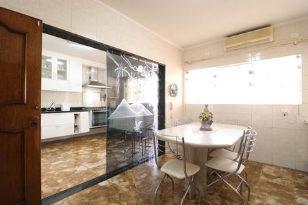 Casa à venda com 700m², 4 quartos e 5 vagasCopa