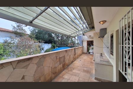 Casa à venda com 700m², 4 quartos e 5 vagasQuintal