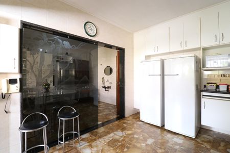 Casa à venda com 700m², 4 quartos e 5 vagasCozinha