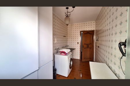 Casa à venda com 700m², 4 quartos e 5 vagasÁrea de Serviço