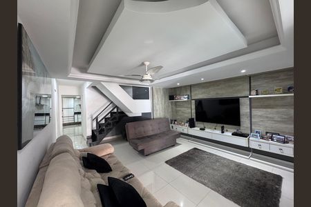 Casa de condomínio para alugar com 160m², 3 quartos e sem vaga Casa de condomínio para alugar com 160m², 3 quartos e sem vagaSala