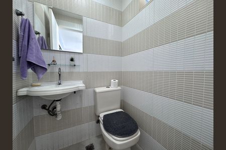Casa de condomínio para alugar com 160m², 3 quartos e sem vaga Casa de condomínio para alugar com 160m², 3 quartos e sem vagaÁrea externa - Lavabo