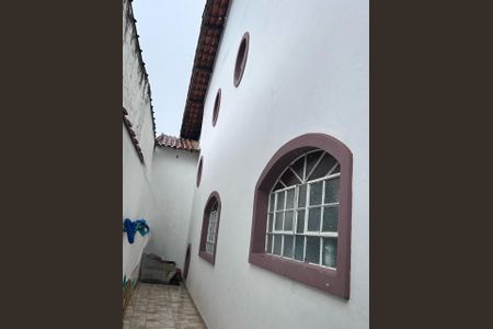 Casa à venda com 225m², 4 quartos e 3 vagas Casa à venda com 225m², 4 quartos e 3 vagasÁrea Externa