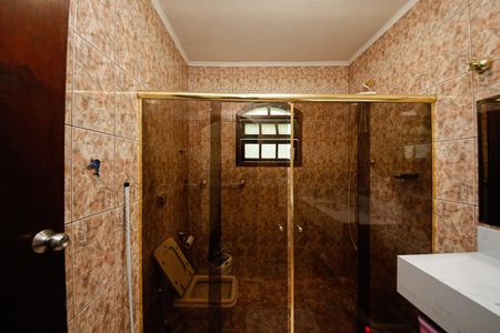 Casa à venda com 240m², 3 quartos e 2 vagas Casa à venda com 240m², 3 quartos e 2 vagasBanheiro