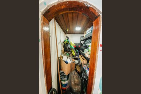 Casa à venda com 240m², 3 quartos e 2 vagas Casa à venda com 240m², 3 quartos e 2 vagasQuarto de Serviço