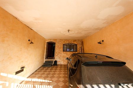 Casa à venda com 240m², 3 quartos e 2 vagas Casa à venda com 240m², 3 quartos e 2 vagasGaragem