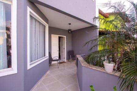 Casa de condomínio para alugar com 251m², 4 quartos e 2 vagasVaranda