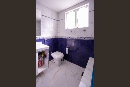 Casa de condomínio para alugar com 251m², 4 quartos e 2 vagasBanheiro da Suíte